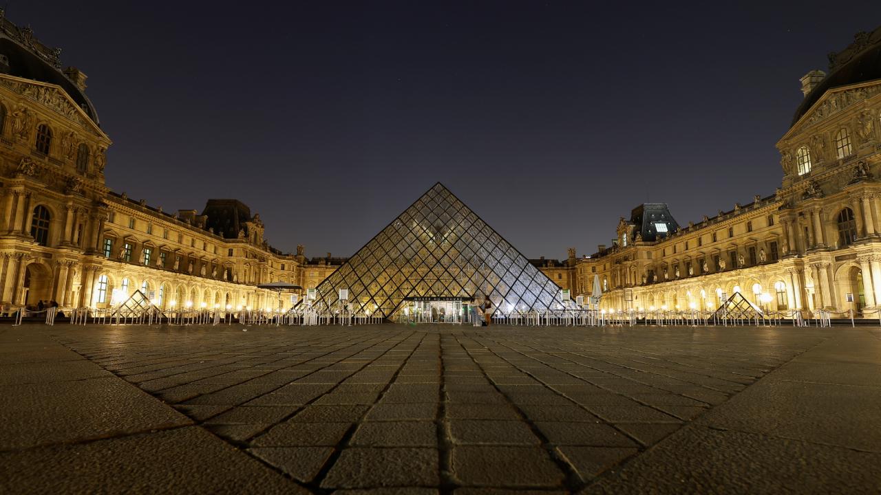 louvre-museum-reuters-1917104.jpg