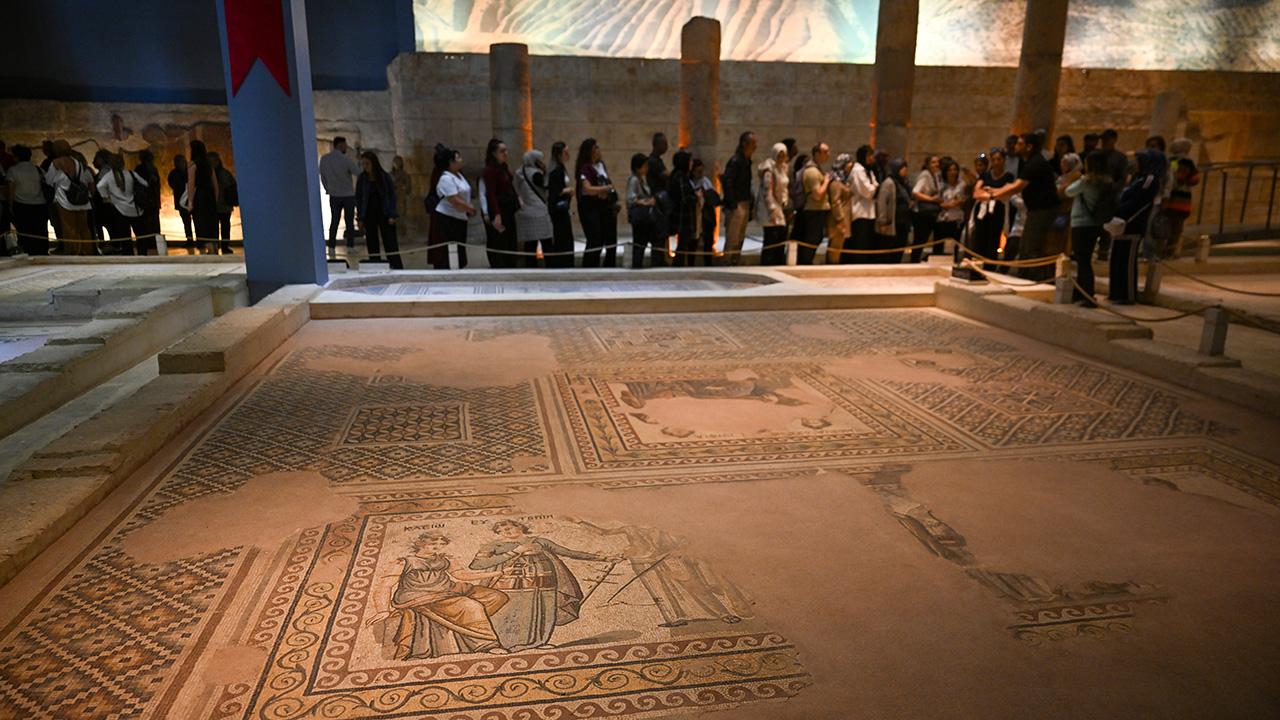 zeugma-mozaik-muzesi-aa-2411391.jpg
