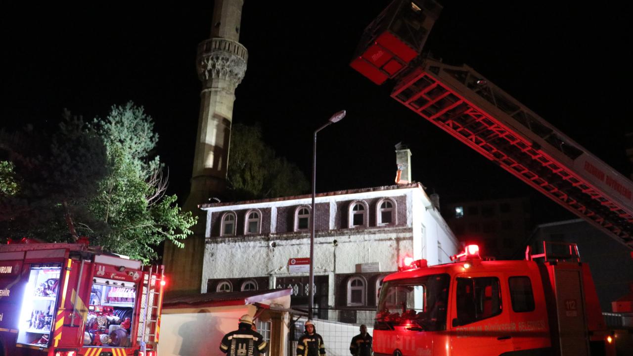 erzurum-cami-yanginaa-2409018.jpg