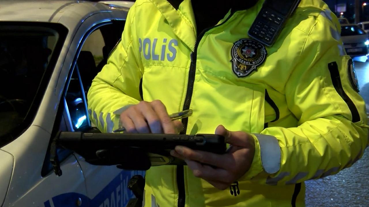 trafik-polisi-trafik-cezasi-ceza-dha-2165058.jpg